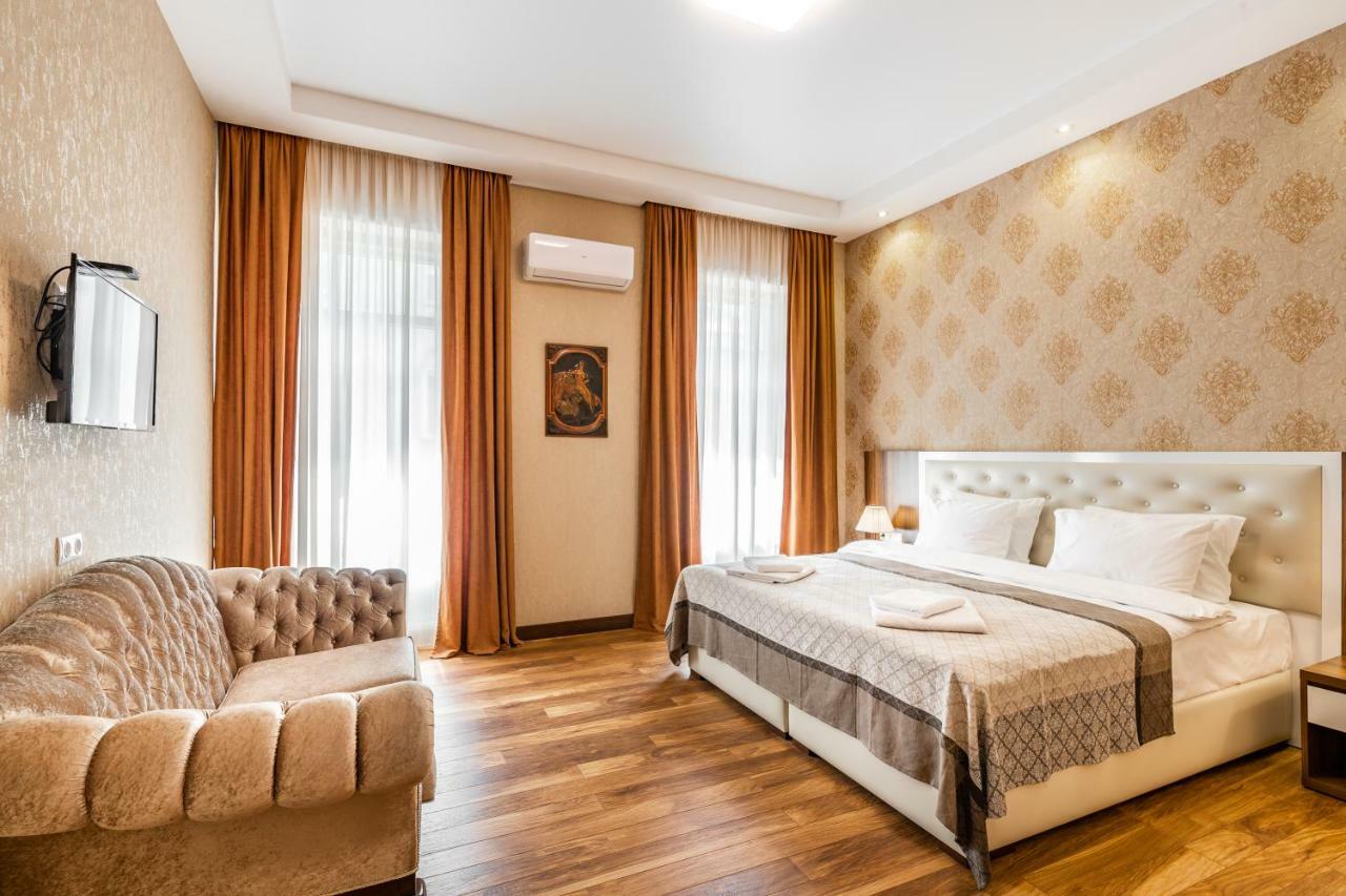 Ornament Hotel Tbilisi Exterior foto